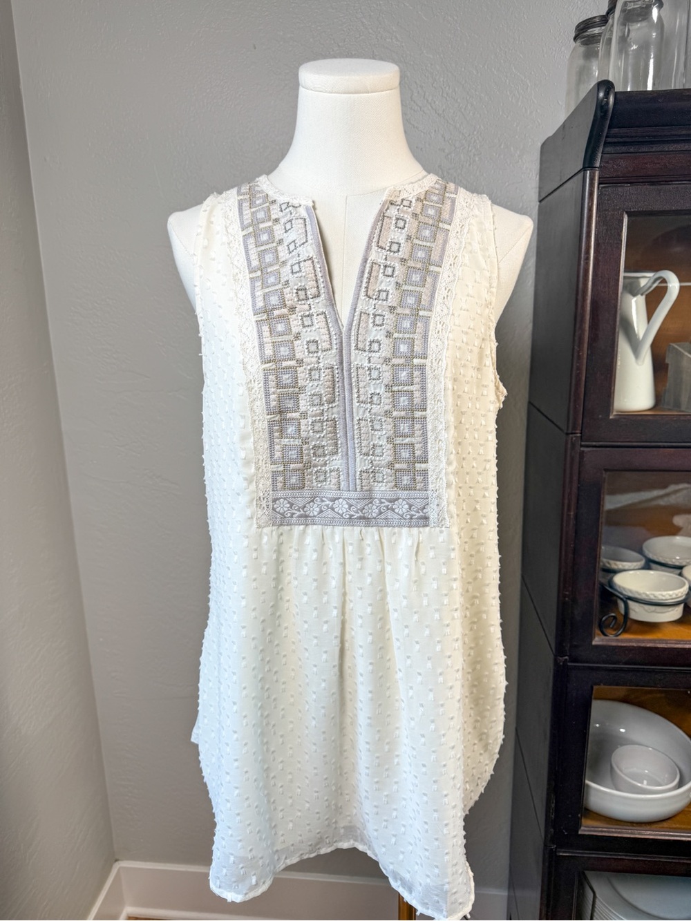 One September Anthropologie Ivory Embroidered Swiss Dot Boho Tunic Top S